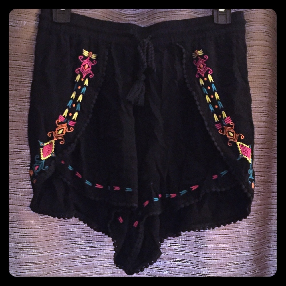 Embroidered shorts